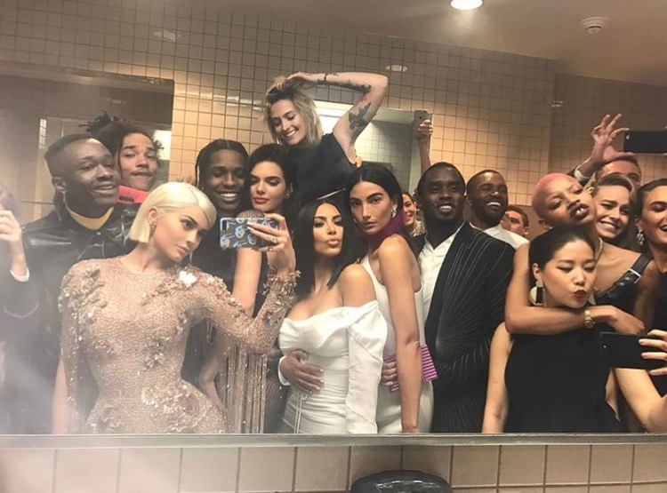 Met Gala Bathroom Pic