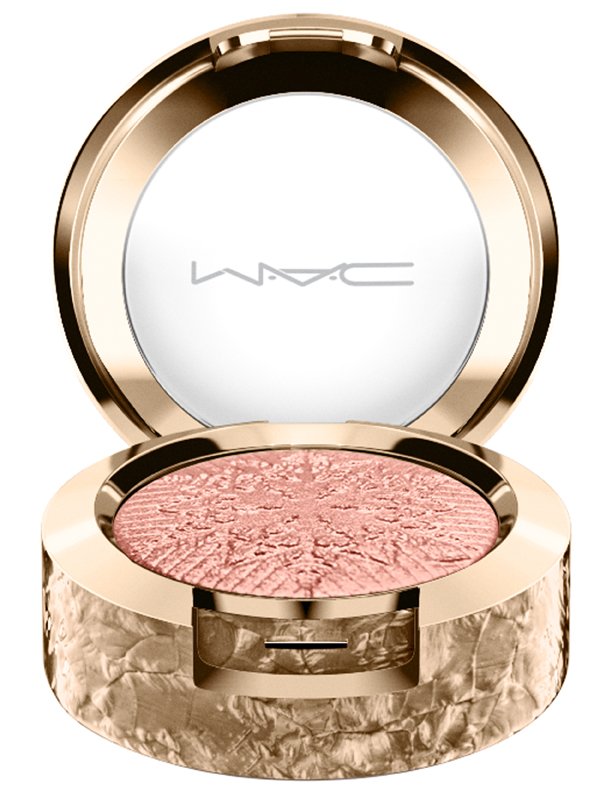 MAC Extra Dimension Eye Shadow in Delicate Drift ($20)