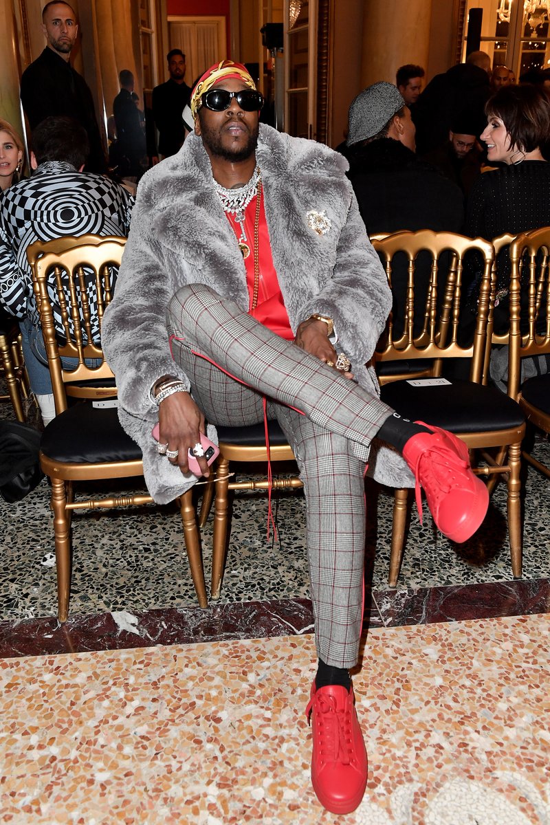 Looks of the Week - January 20th - 2 Chainz at the Versace show, Men's Fashion Week in Milan. Photo by Jacopo Raule/Getty Images 2 Chainz at Men's Fashion Week in Milan. Photo by Jacopo Raule/Getty Images