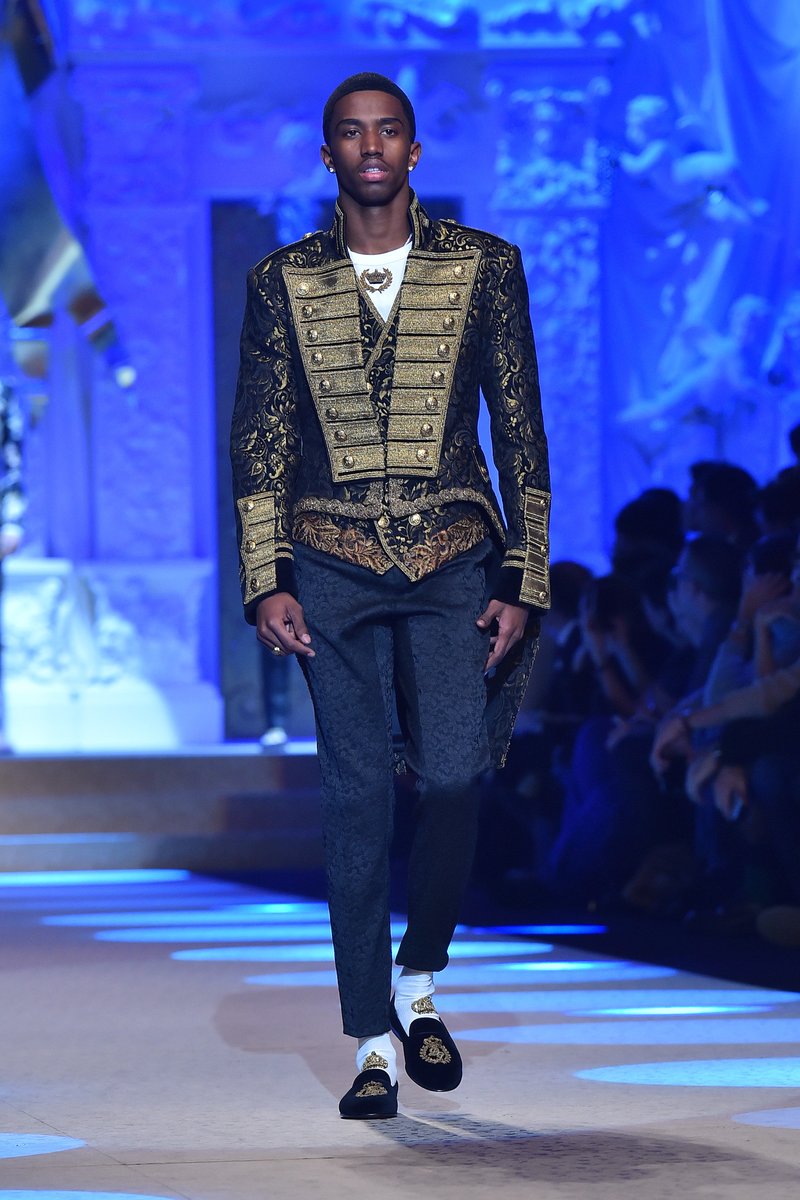 Looks of the Week - January 20th - Christian Combs walks for Dolce & Gabbana show during Milan Men's Fashion Week. Photo by Jacopo Raule/Getty Images Christian Combs walks for Dolce & Gabbana show during Milan Men's Fashion Week. Photo by Jacopo Raule/Getty Images
